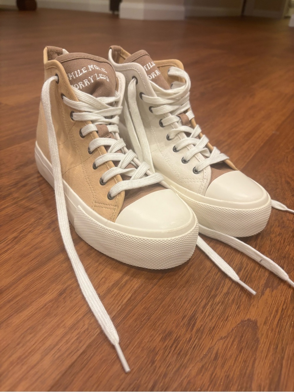 American Eagle Outfitters Two-Tone High-Top Sneakers in Beige & Cream